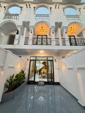 Bán nhà mặt tiền view kênh đường ô tô 19/5, KP8, Trung An, Mỹ Tho
