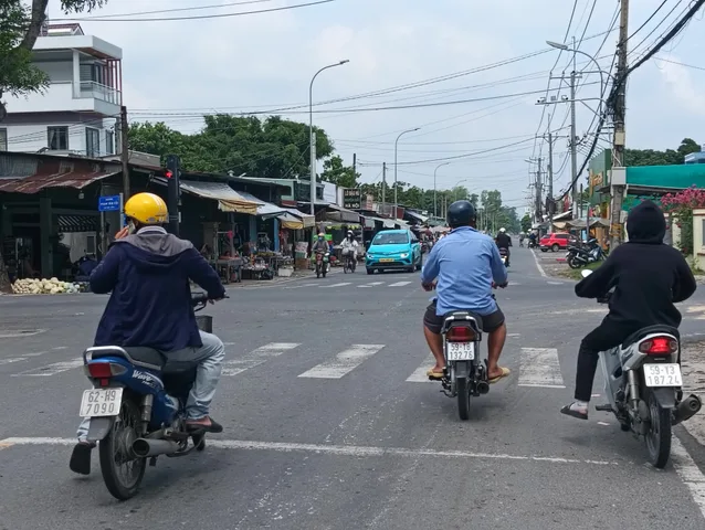 Bán đất mặt tiền kinh doanh buôn bán MT đường Nhuận Đức xã Nhuận Đức Củ Chi TPHCM, DT: 5x41m.