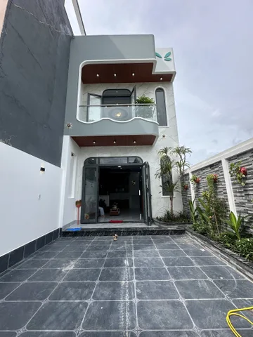 Bán nhà xây mới nhà 3PN, gần chợ Mỹ Hạnh Nam