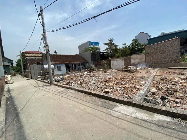 Bán đất Bến Trung Bắc Hồng 80m2 đường ô tô thông full thổ cư sổ vuông đẹp
