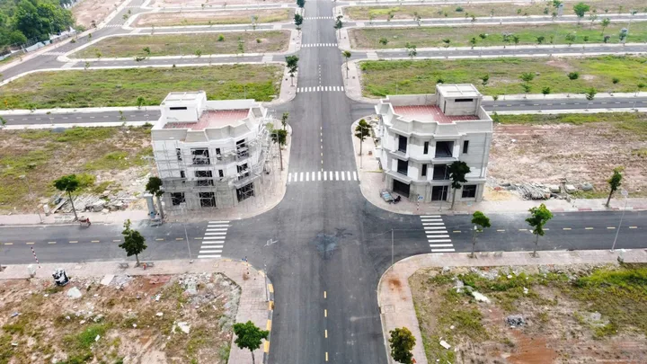 ĐẤT NỀN SỔ SẴN KHU ĐÔ THỊ TP.HCM MỚI (Bình Dương cũ) Chỉ với 239 triệu đã sở hữu.