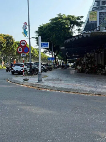 Bán lô GÓC 2MT đường Hòa Phú 29 & Hòa Phú 25 - Khu E Kim Long, DT 147m2