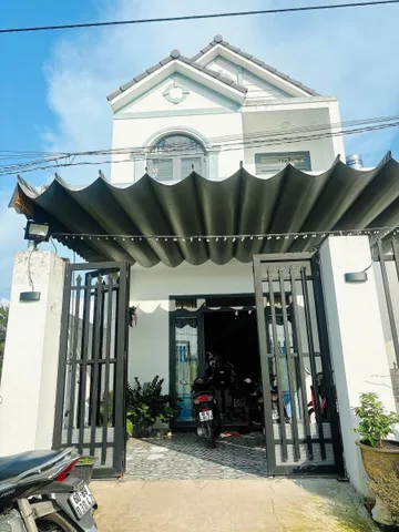 Chủ nhà ngộp lãi ngân hàng cần bán gấp giải quyết sớm. Trệt lầu, ngay trung tâm phường