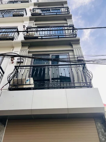 Hoàng liệt hoàng mai bán nhà 30m 5tầng nhà mới xây rất đẹp ngõ oto đỗ cửa