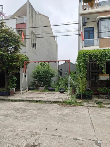 Trục trính Nguyên Khê Đông Anh 67m giá 2 tỷ 8 vỉa hè