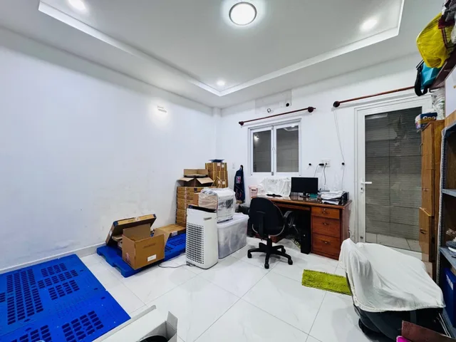 Nhà bán lê quang định 4 tầng 70m2 hẽm xe hơi