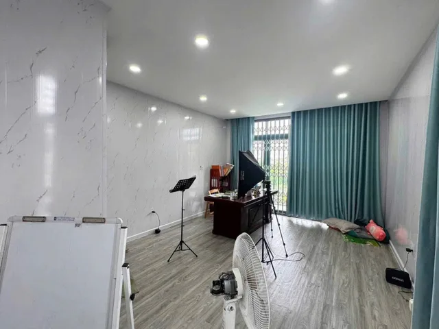 Nhà Trệt 2 lầu Mặt Tiền Dx 050 ngay KDC Hiệp Thành 3 và Phúc Đạt 
Khu trung tâm đầy đủ tiện ích