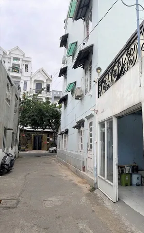 CHỈ 3,45TỶ! Nhà Đúc Lửng Hẻm Xe Hơi Thông Hiệp Thành 45 – Dọn Vào Ở Ngay