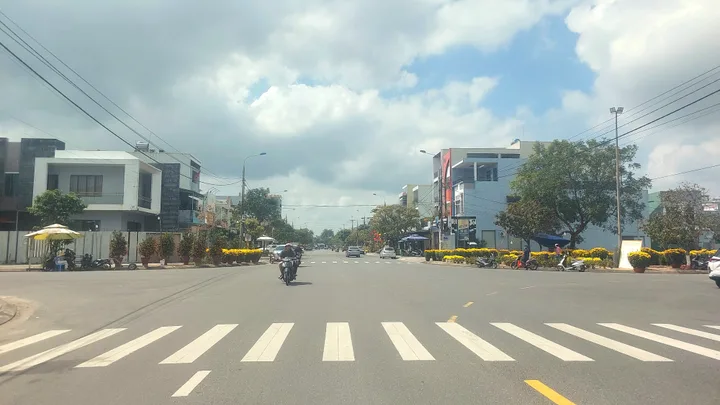 Sụp hầm lô đất đường N10 (Lê Duẩn)
