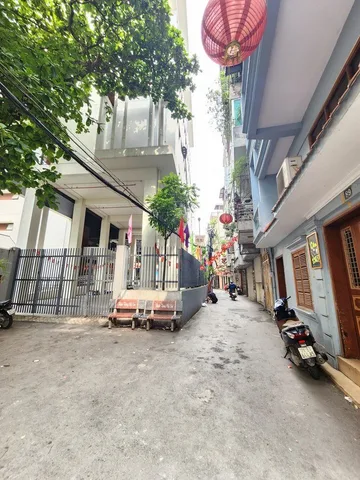 Bán Nhà Chợ Khâm Thiên. Đống Đa. Lô Góc. 8 Tầng Thang Máy. DT 78m2. MT 11m. Giá 20.4 Tỷ.