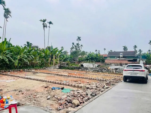 Rẻ nhất Hoa Đông: bán  60 m Hoa Động ngõ ô tô , cách đường 203 :150 m. L/h:076.231.9990 e Thúy