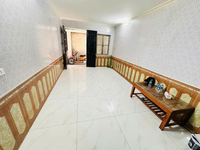 Bán nhà chính chủ 2,5 tầng ngõ 230/79 Định Công Thượng. LH:0968723972.