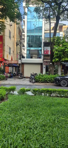 Chính chủ bán nhà mặt phố Nguyễn Cơ Thạch 45mv SĐCC LH:0969148973.