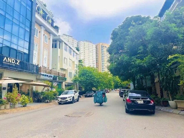 Bán nhà liền kề _ 83m2 _ 5 tầng thang máy _ 20 tỷ Khu đô thị Văn Khê _ Hà Đông_ Nhà đẹp ở Ngay