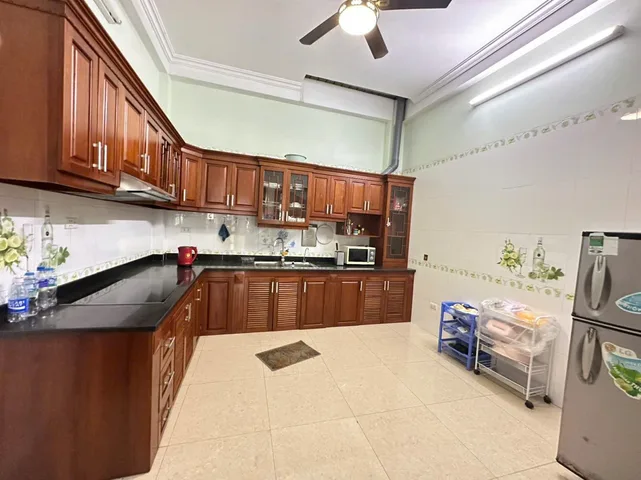 Cho thuê nhà Khương Trung, Thanh Xuân 55M*5T(5 ngủ) giá 16 triệu VIEW HỒ, Ô TÔ
