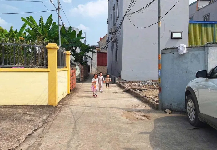 Bán Đất 86m2 giá 2.38 tỷ tại  Dương Quan. Đường thông ô tô. L/h:076.231.9990 e Thúy