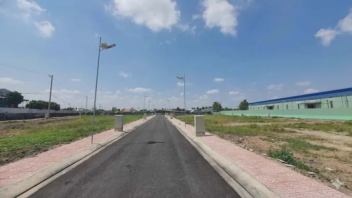 ĐANG KẸT TIỀN CẦN BÁN GẤP LÔ ĐẤT GẦN KCN MỸ PHƯỚC 3 GIÁ 960 TRIỆU, FULL THỔ CƯ, SỔ HỒNG RIÊNG