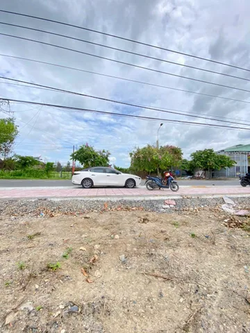 💥 HÓT Đất Mặt tiền hương lộ 7 ( Khu Mới ) diện tích siêu rộng và đẹp. Ngang 5,4 -8,8 mét. Dài 20-36 mét luôn ạ