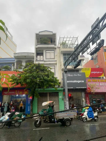 Bán Nhà riêng 71m2 có sẵn 71 m2 thổ cư giá 24 tỷ Bán Nhà Siêu Vị Trí Mặt Tiền Cộng Hoà - Q.Tân Bình