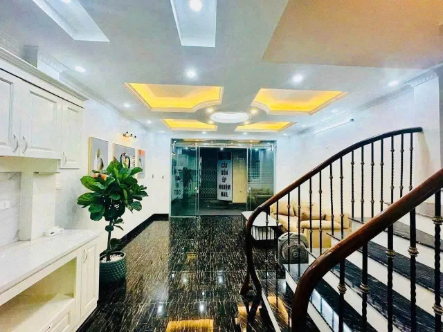 Cho thuê Nhà Ngõ 558 Đường Kim Ngưu 35M² 5 Tầng 3 Ngủ, Full Nội Thất - Ngõ xe 3 Gác - Giá Thuê 17tr - Nhận Nhà Ngay