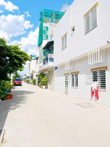 Nhà Đẹp - giá 2,25 tỷ - đường Lê Văn Lương - 3,3m x 13,5m - 1 lầu - 2 phòng ngủ