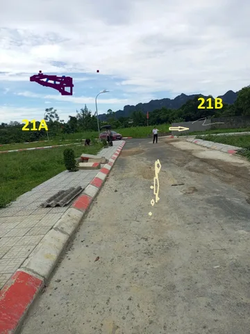 188 triệu tại lạc thủy hòa bình đã có sổ hồng từng lô pháp lý minh bạch dt từ 75m đến 80m fun thổ cư có nhiề tiềm năng sinh lời cao lô đất nằn gần các kcn lớn như kcn thanh hà kcn thanh cao mỗi năm có hàng trăm van công nhân đổ về đây sinh sống và làm việ