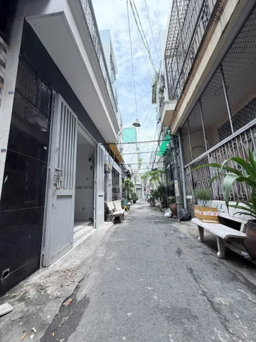 Bán Nhà riêng 50m2 có sẵn 50 m2 thổ cư giá 4.75 tỷ tại - Chọn - - Chọn - Phường Tân Sơn Nhì TP. Hồ Chí Minh