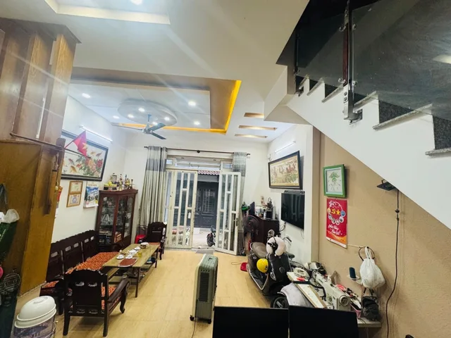 Bán Nhà riêng 45m2 có sẵn 45 m2 thổ cư giá 2.7 tỷ tại Đường Lã Xuân Oai Phường Long Trường Quận 9 TP. Hồ Chí Minh