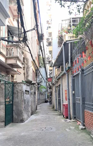 Bán nhà KHÚC THỪA DỤ, Cầu Giấy. Nhà đẹp, dân xây, gần phố. Gần Công Viên Cầu Giấy.