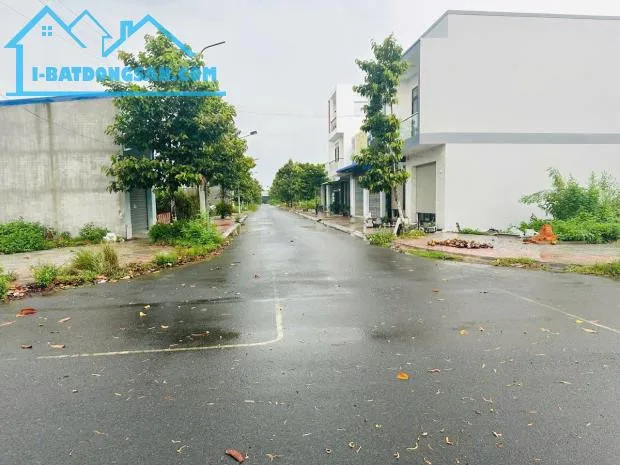 Tái định cư Long Hòa B, mặt tiền nhựa gần Quảng Trường Tp Mỹ Tho
