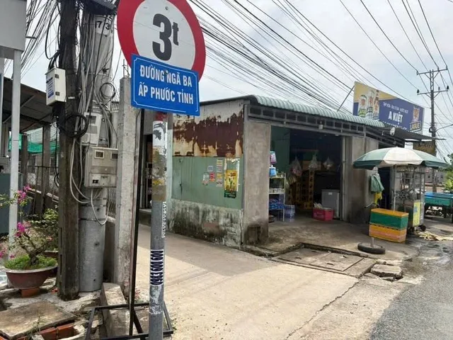 Bán Đất 1000m2 có sẵn 360 m2 thổ cư giá 3.25 tỷ tại Đường Long Bình Xã Mỹ Yên Huyện Bến Lức Long An