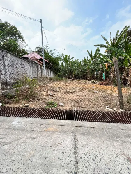 4×29.96 thuận tiện xây nhà ở gần trường học gần chợ 500m
