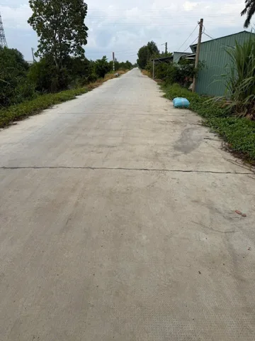 Bán Đất 1668m2 có sẵn 200 m2 thổ cư giá 2.85 tỷ tại Đường ĐT 816 Xã Bình Đức Huyện Bến Lức Long An