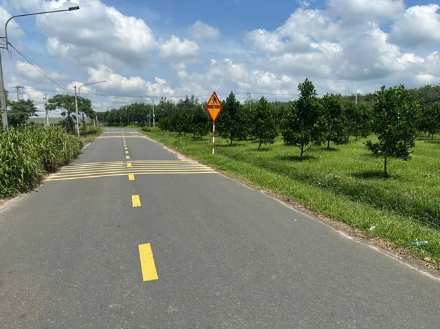 CHỦ GỬI 4 SÀO ĐẤT VƯỜN CÓ SẴN ĐƯỜNG ĐIỆN NƯỚC GẦN TRƯỜNG HỌC VÀ CHỢ GIÁ CHỈ 580TR