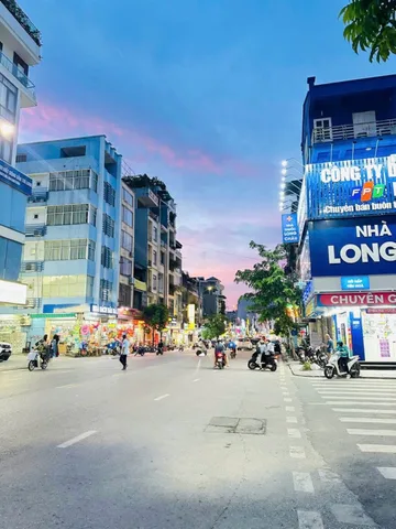 Bán đất cực hiếm
Mặt đường trung tâm Cái Dăm, Bãi Cháy, Hạ Long
Ăn ở kinh doanh cả thế giới