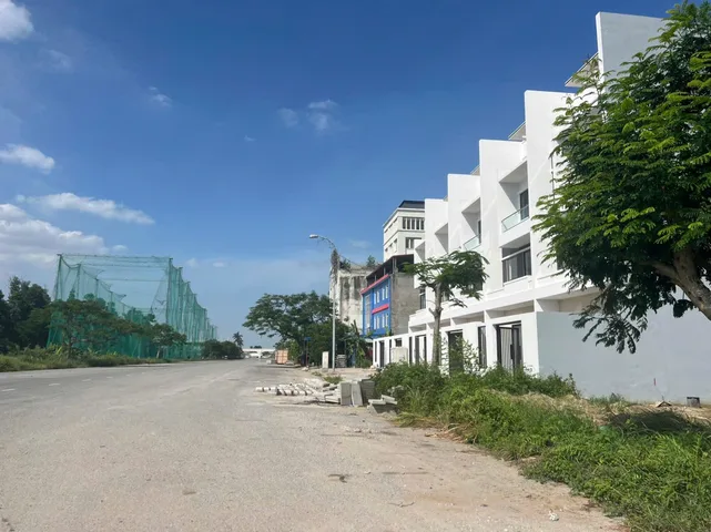 4AD200 🚨 **200M² – NGANG 10M – CHỈ 2 TỶ 8XX – DEAL ĐẦU TƯ HIẾM GẶP** 🚨