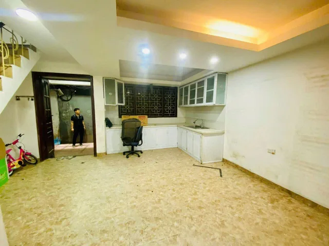 Cho thuê Nhà  Ngõ 62 Trúc Khê - Đống Đa 33M² 4,5 Tầng 3 Ngủ - Full Nội Thất - Ngõ Thông - Giá Thuê 13tr