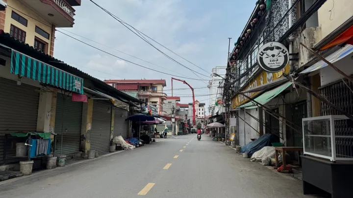 Mai Châu - Đại Mạch,thông ô tô 7 chỗ,gần cầu Thượng Cát,và nhiều tiện ích,giao thông thuận tiện,dân cư hiện hữu