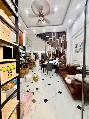 Bán nhà Thanh Nhàn, Hai Bà Trưng – Giá 12 tỷ – DT 65m² x 4 tầng – MT 4.3m – Sát Công viên Võ Thị Sáu, Gần nhiều trường đại học, Tặng full nội thất