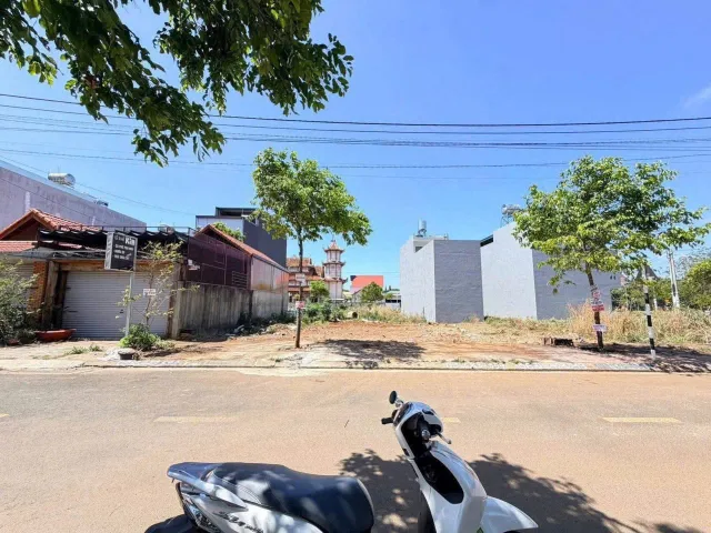 ĐẤT KĐG HÀ HUY TẬP lô ĐẸP KHÔNG LỖI CÁCH HÀ HUY TẬP CHỈ 20M GIÁ BÁN CHỈ 6.5 TỶ
