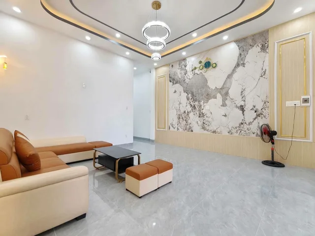 CHỦ XOAY DÒNG TIỀN BÁN LỖ CĂN NHÀ VỪA SỬA LẠI NGAY SAU BỆNH VIỆN XUYÊN Á 980TR SHR 137M2