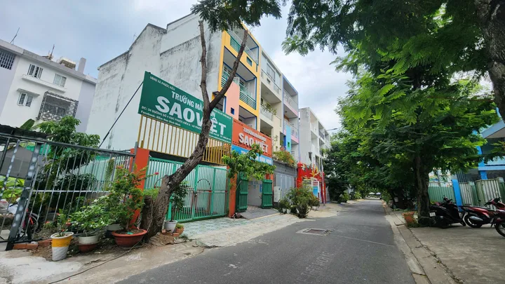 Cần bán nhanh lô Sadeco Phước Kiển A , vị trí đẹp giá tốt nhất khu .