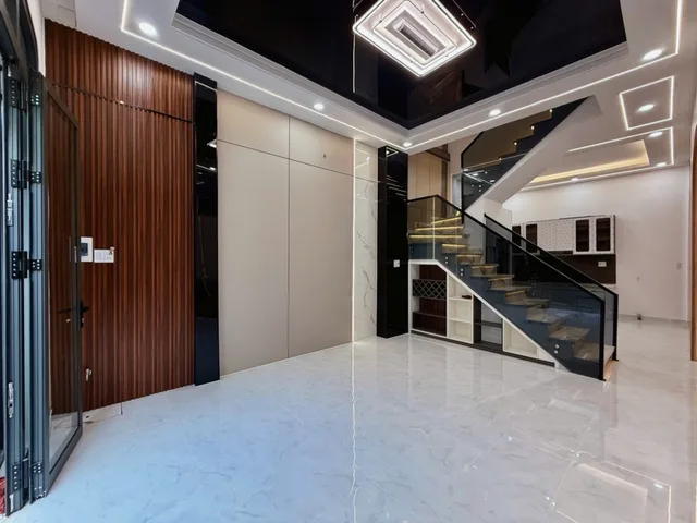 Nhà B.án SIÊU ĐẸP DT 40m2 - Nhỉnh 4 T.ỶY
👍Ngay KINH DƯƠNG VƯƠNG