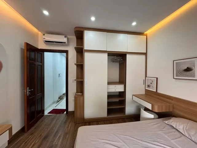 Rẻ nhất Việt Hưng, Long Biên, Bán Nhà 5 tầng, 36m2, chỉ 7,75 tỷ thoáng sáng, ngõ thuận tiện