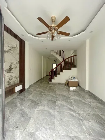 Bán nhà Thạch Bàn - Cổ Linh, lô góc rộng thoáng, 37m2, 5 tầng, chỉ 7,76 tỷ