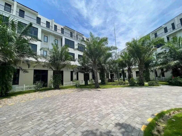 Chính chủ gửi bán căn biệt thự Ecopark Hải Dương mặt đường Hải Hưng