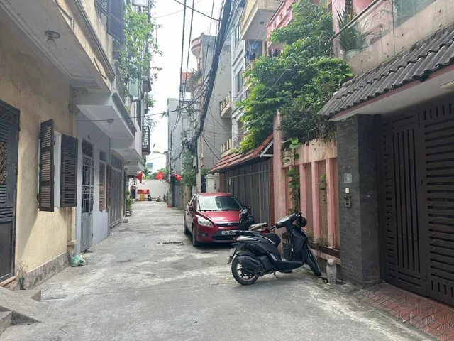 Bán Nhà ĐƯỜNG ĐỊNH CÔNG THƯỢNG. 140M2 - 6 TẦNG. MT 7M. GARA Ô TÔ.