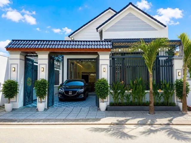 Nhỉnh 5 tỷ biệt thự mái Thái mặt tiền đường nhựa 12m Thới Tam Thôn 14 Hóc Môn 9x13 đúc 1 lầu 4PN sát Q12