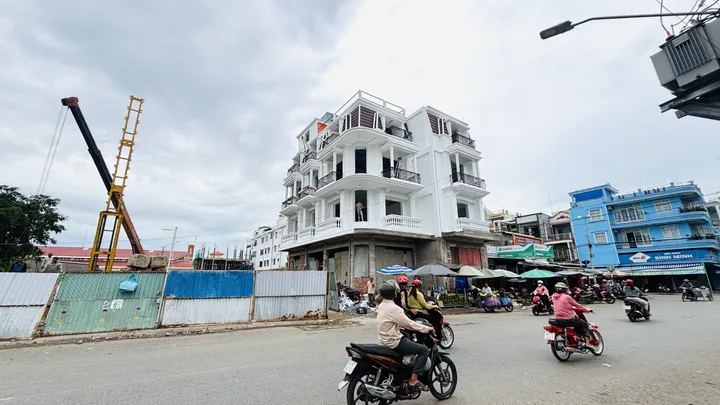 NHÀ PHỐ 7M MẶT TIỀN VIP ĐƯỜNG SỐ 1, TRUNG TÂM CHỢ CÁI VỒN
GIÁ TỐT NHẤT DỰ ÁN