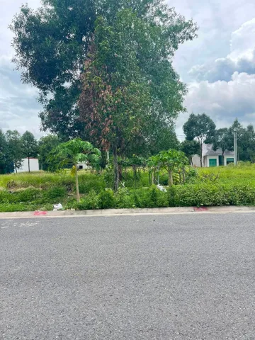 Chính Chủ Gửi Bán Đất 150m2 có sẵn 100 m2 thổ cư giá 700 triệu tại - Chọn - Xã Lai Hưng Huyện Bàu Bàng Bình Dương, ngay chợ đêm bàu bàng, KCN Bàu Bàng
